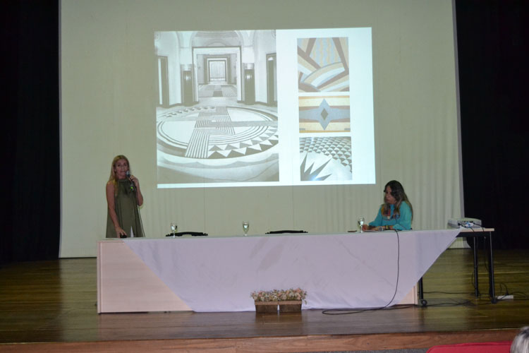 Adriana Piastellini abordou a influência da Art Déco em diversos segmentos durante a palestra Art Déco nas Américas